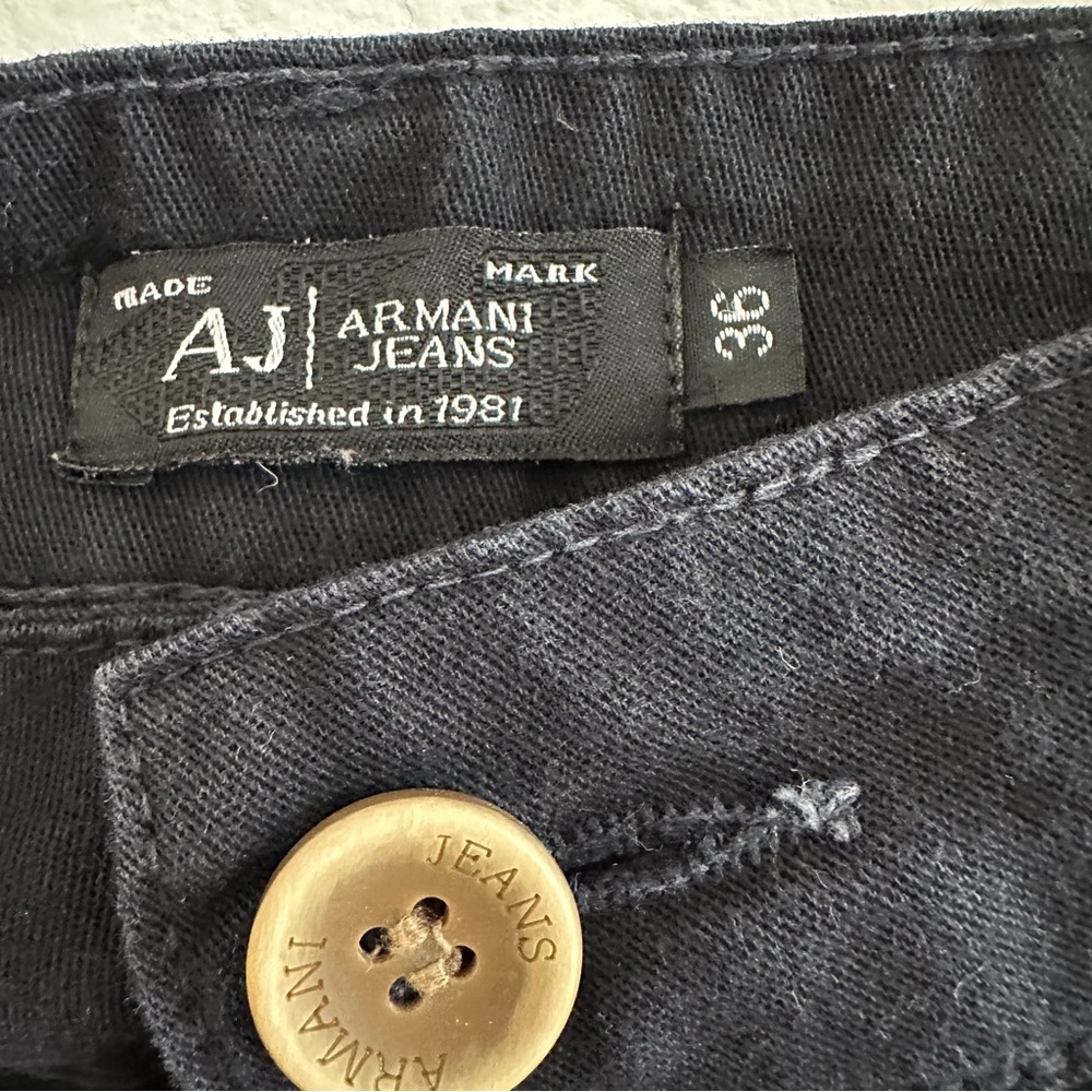 Armani Jeans Faded Black Flat Front Shorts Size: 36 - Picture 5 of 9